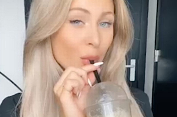 Modne fryzury 2021: Jak zrobić koczek na shake