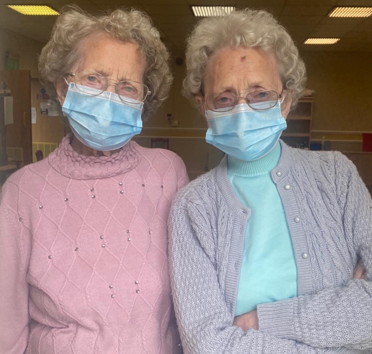 Najstarsze brytyjskie bliźniaczki: 96-letnie Doris Hobday i Lilian Cox