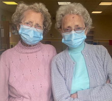 Najstarsze brytyjskie bliźniaczki: 96-letnie Doris Hobday i Lilian Cox