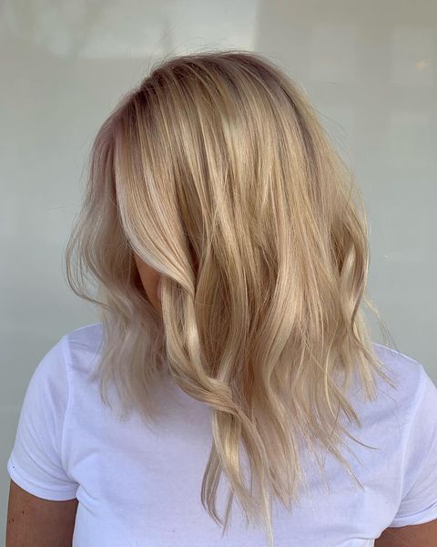 Modne fryzury 2021: Blunt Chop