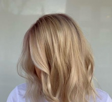 Modne fryzury 2021: Blunt Chop