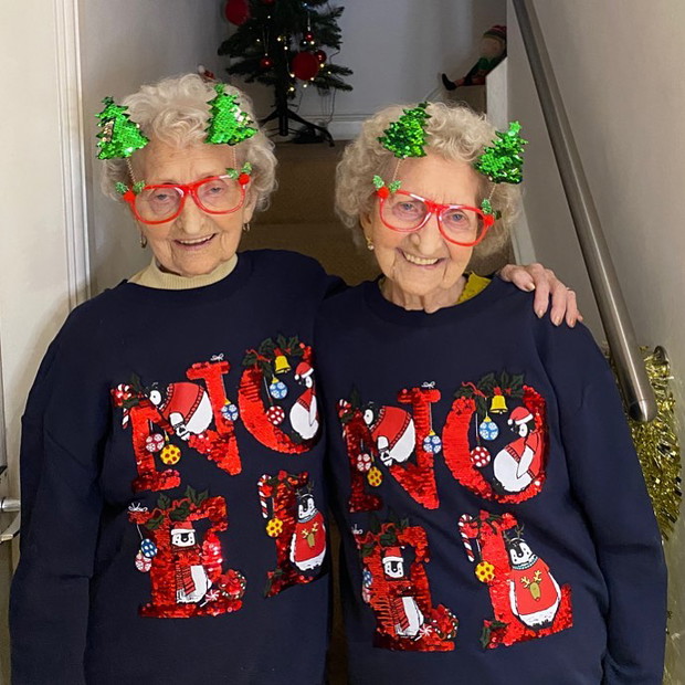 Najstarsze brytyjskie bliźniaczki: 96-letnie Doris Hobday i Lilian Cox