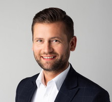 Poseł Kamil Bortniczuk