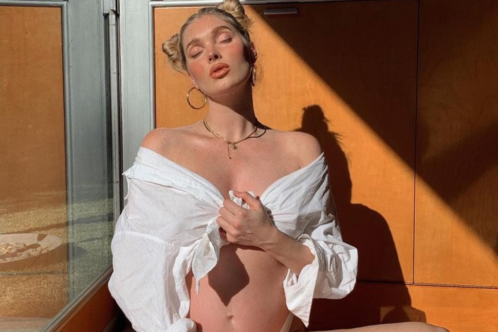Elsa Hosk zachwyca ciążową sesją. Szwedzka modelka wyznaje jednak, że poród był dla niej traumatyczny
