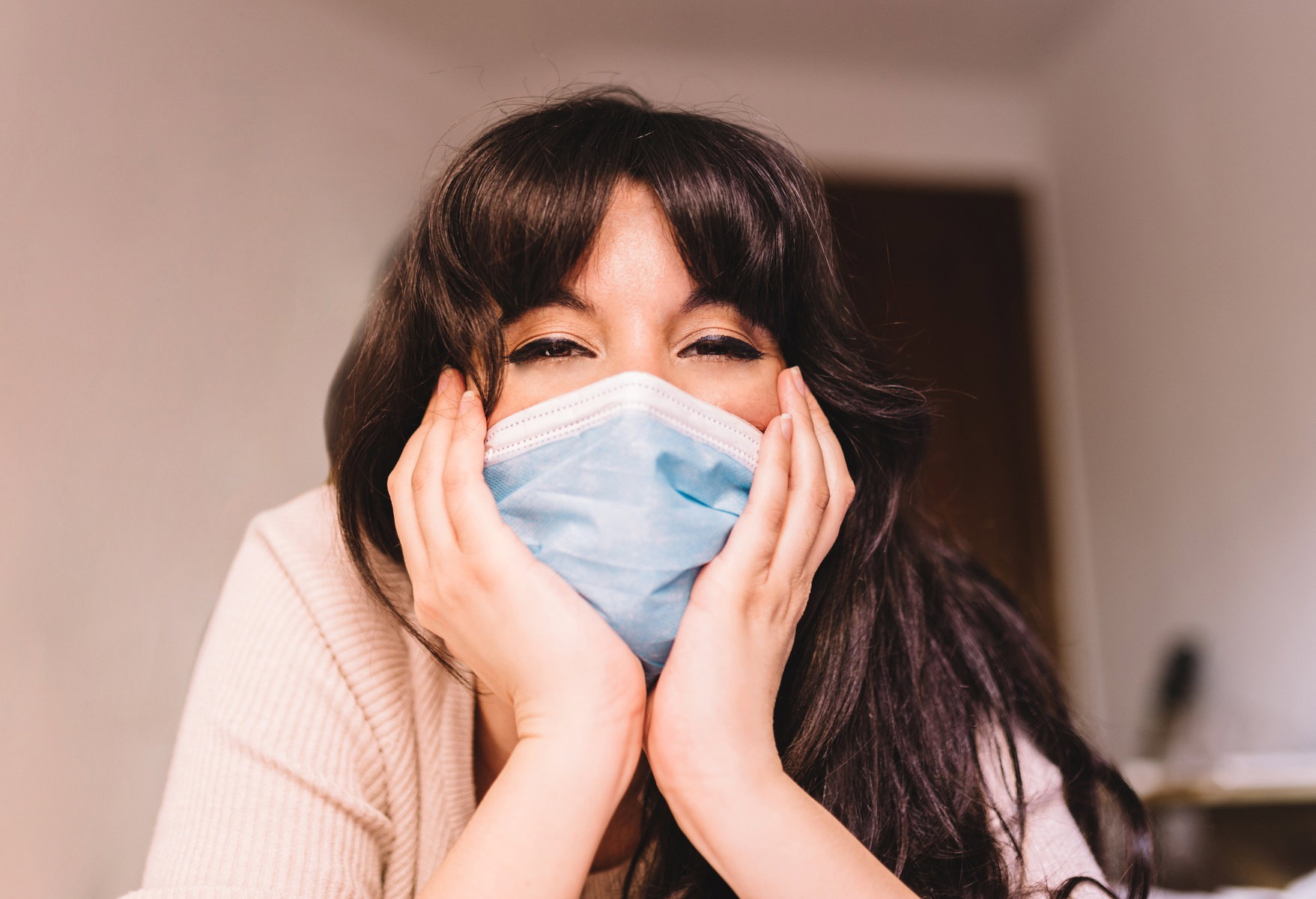 Lekki makijaż pod maseczkę