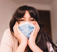 Lekki makijaż pod maseczkę