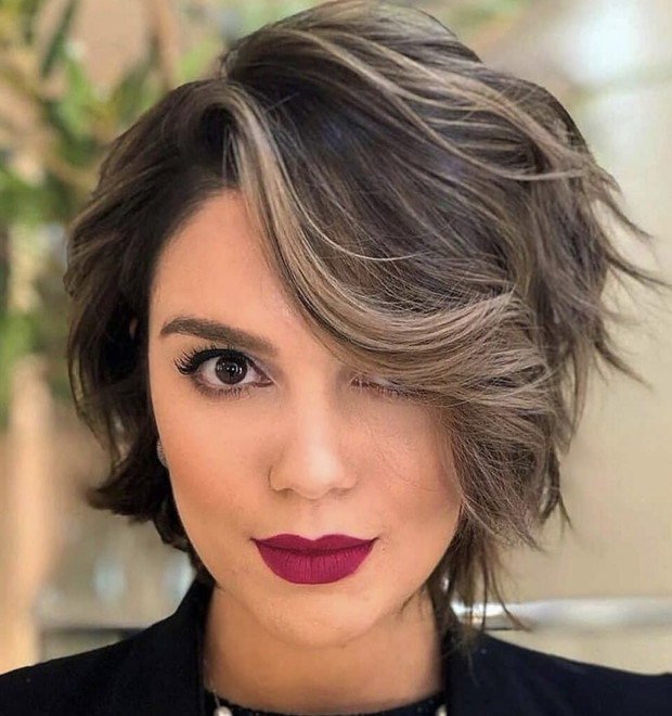 Modne fryzury 2021: short bob