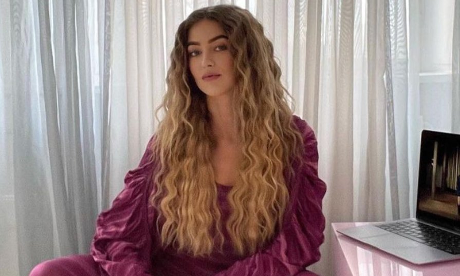 Bezwodny szampon: co to, jak działa? Wady i zalety bezwodnego szamponu