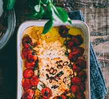 Przepis na makaron: Pieczona feta i pomidorki koktajlowe