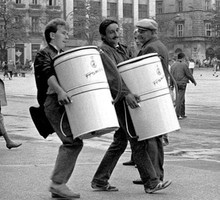 5 prezentów na Dzień Kobiet rodem z PRL-u