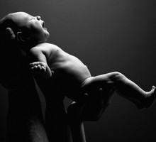 Makabryczne odkrycie: zwłoki noworodka na wysypisku śmieci