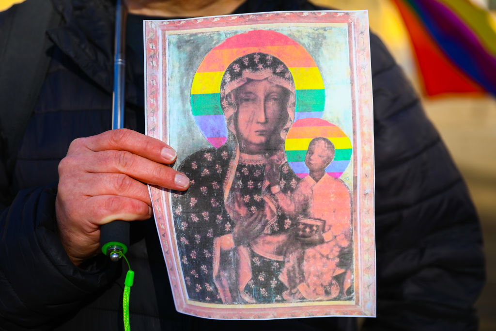 Tęczowa Matka Boska