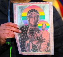 Tęczowa Matka Boska