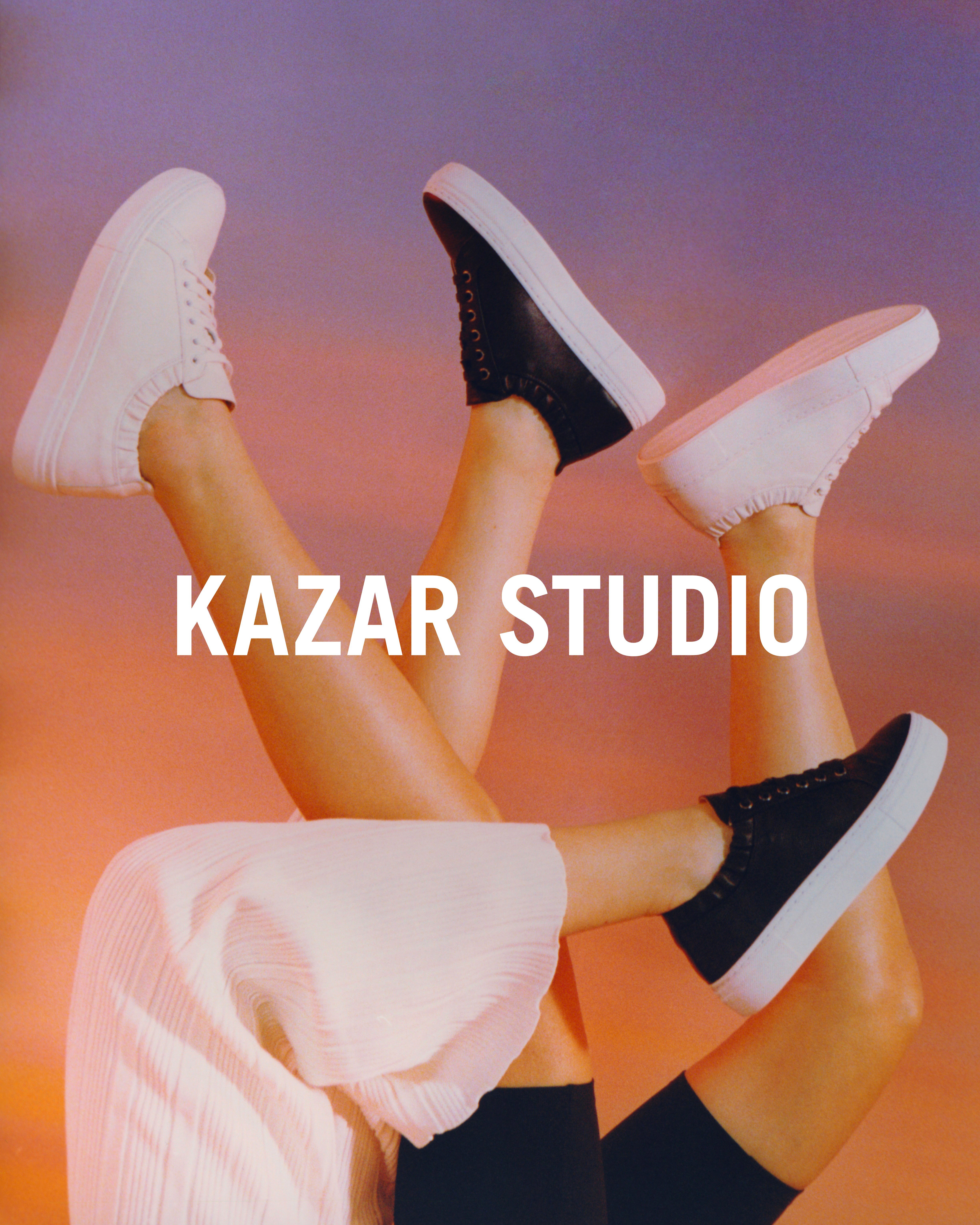 Poznaj fenomen kultowych sneakersów! Czy sportowe buty można nosić do każdej stylizacji?