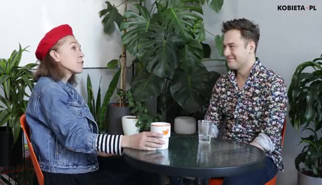 Męska wagina i żeński penis. Pan od Francuskiego wyjaśnia, o co chodzi z francuską miłością, intymnymi częściami ciała i Emily w Paryżu!