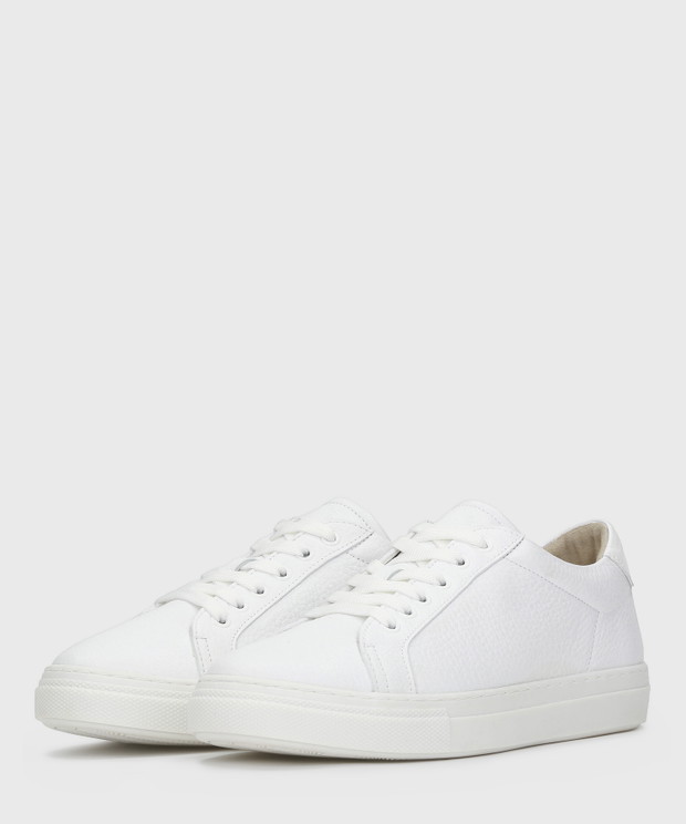 Poznaj fenomen kultowych sneakersów! Czy sportowe buty można nosić do każdej stylizacji?