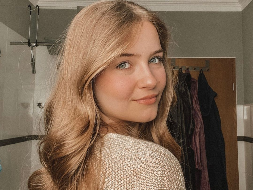 Beżowy blond – jaki to kolor? Dla kogo jest idealny?