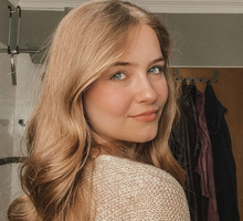 Beżowy blond – jaki to kolor? Dla kogo jest idealny?