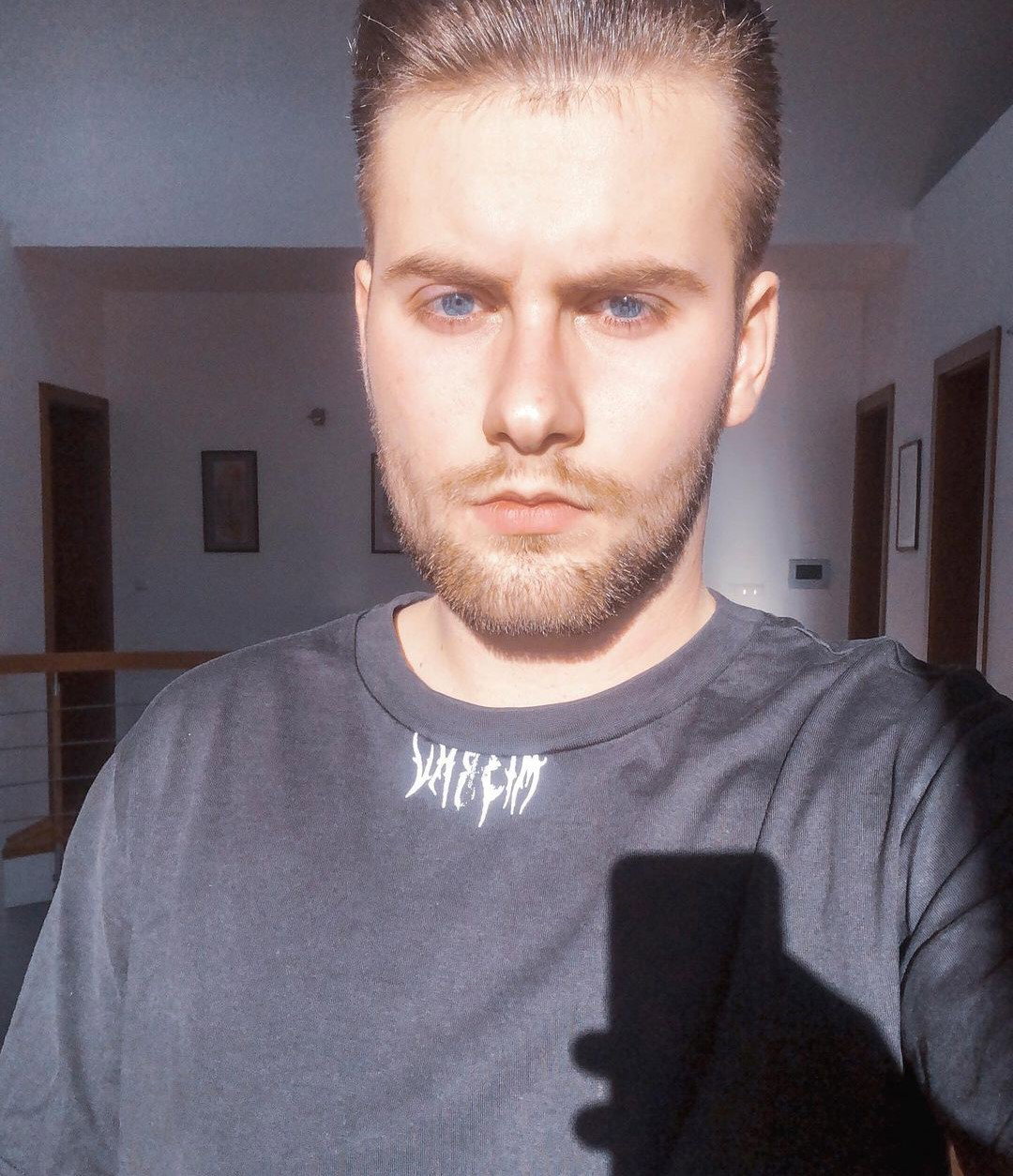 Robert Walkiewicz, była gwiazda dziecięcego show „Duże dzieci”, o ciemnej stronie pracy na planie