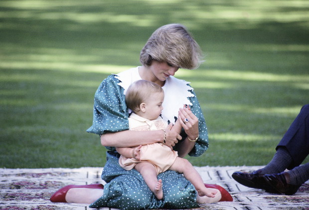 Bufiaste rękawy - wielki trend lat 80. powraca!