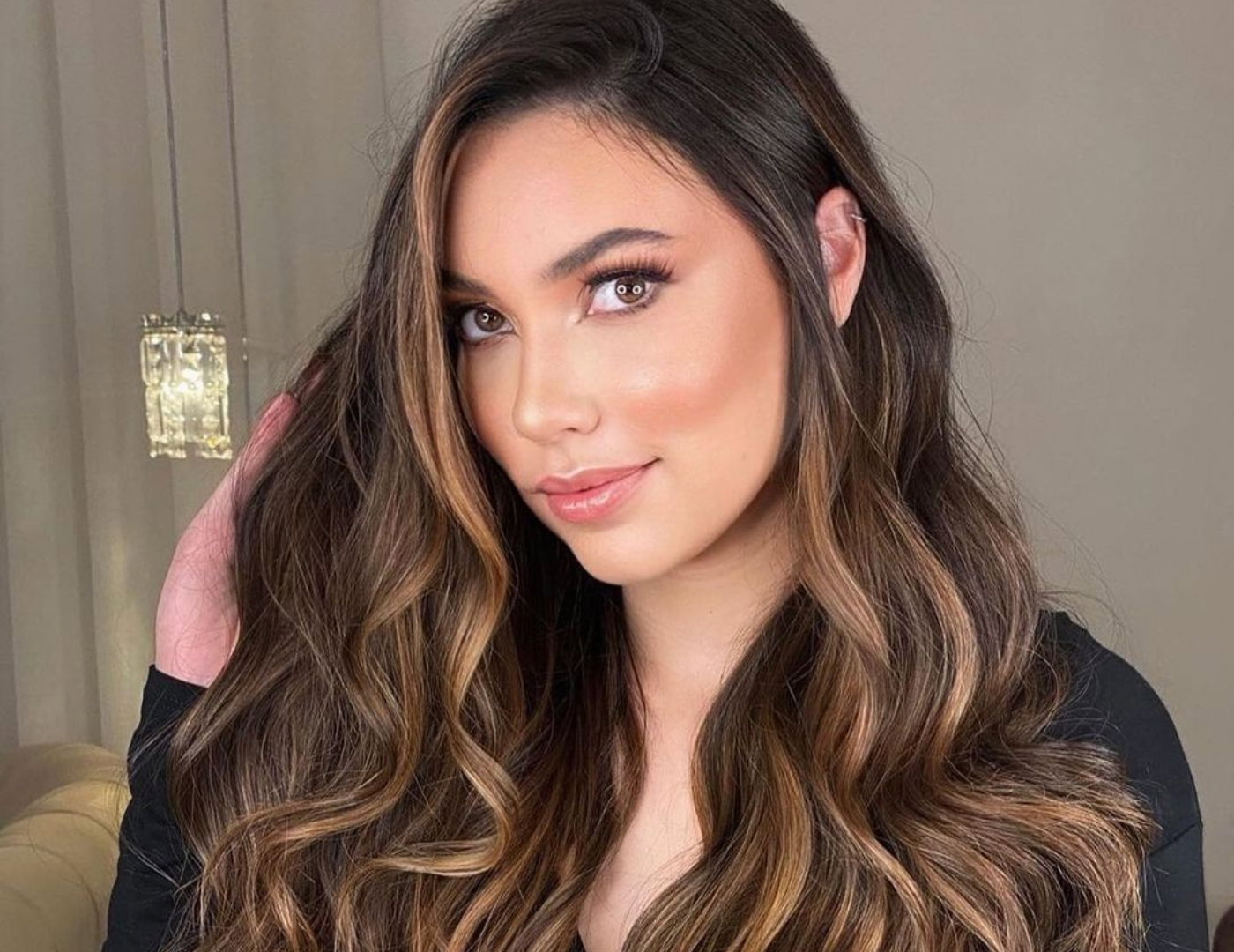 Ombre na czarnych włosach