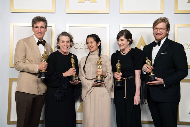Frances McDormand i ekipa filmu Nomadland na Oscarach 2021