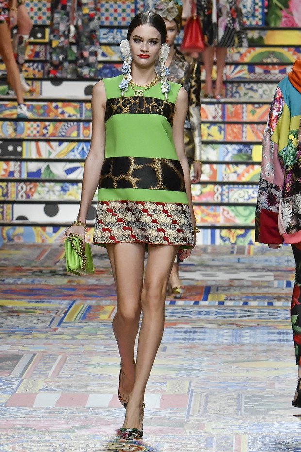 Modne kolory 2021: wszystkie odcienie zieleni, które będa modne wiosną i latem