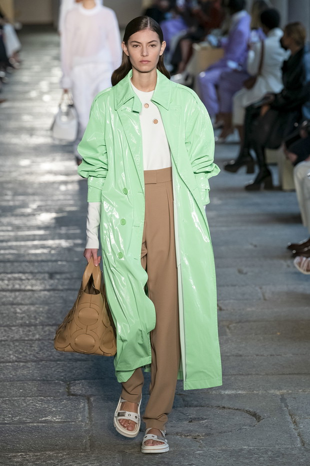 Modne kolory 2021: wszystkie odcienie zieleni, które będa modne wiosną i latem