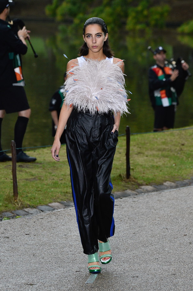 Modne kolory 2021: wszystkie odcienie zieleni, które będa modne wiosną i latem