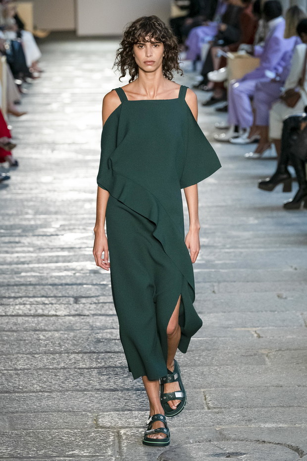 Modne kolory 2021: wszystkie odcienie zieleni, które będa modne wiosną i latem