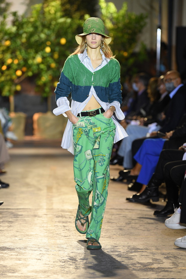 Modne kolory 2021: wszystkie odcienie zieleni, które będa modne wiosną i latem