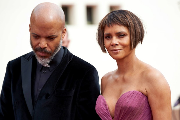 Oscary 2021: Halle Berry w nowej fryzurze