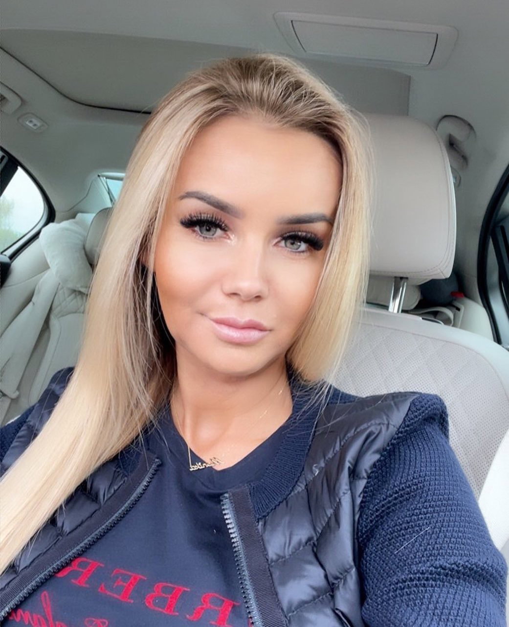 Monika Chwajoł wyprawiła córce komunię