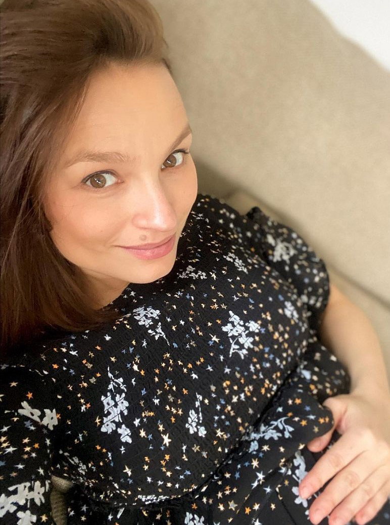 Ania Starmach pokazała brzuch kilka dni po porodzie.