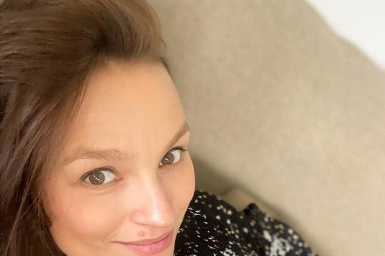 Ania Starmach pokazała brzuch kilka dni po porodzie.