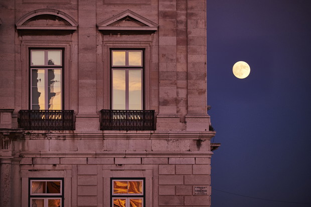 Pełnie Księżyca 2021 - SIERPIEŃ