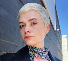 krótkie włosy