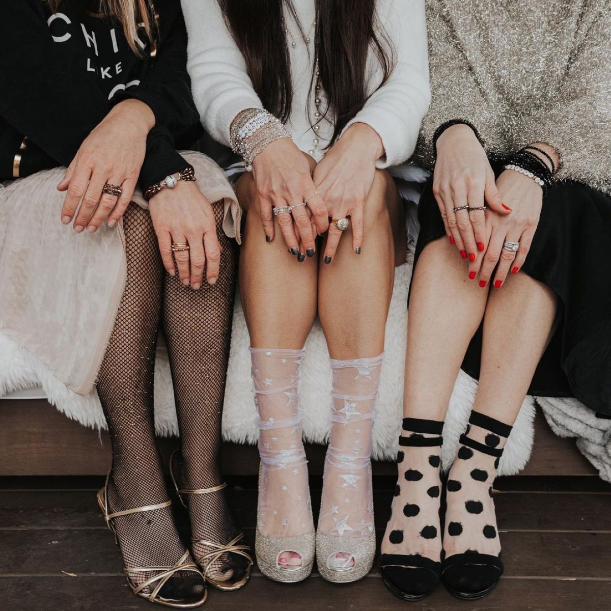 Rajstopowe skarpetki to nowy mikrotrend