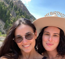 Demi Moore pozuje z córkami w nowej kampanii strojów kąpielowych. Wyglądają jak siostry!