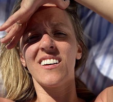 Ola Żebrowska pokazuje swoją pupę w bikini - cellulit, rozstępy i "zmarszczki gniewu" na pośladkach