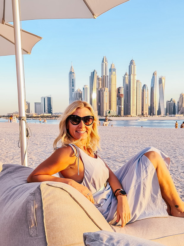 Dziewczyny w Dubaju - Karolina - menadżerka restauracji