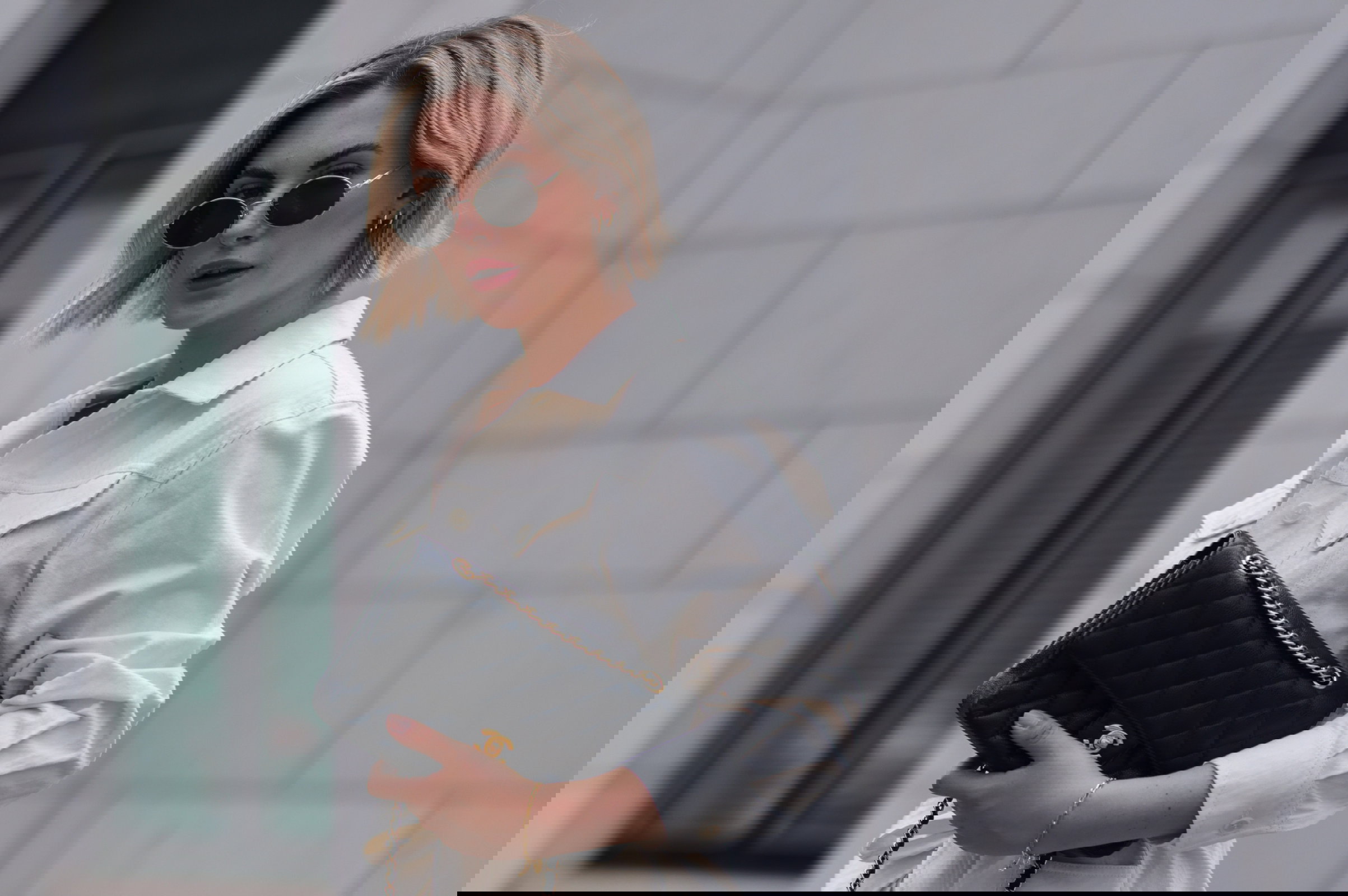 Koszulowa sukienka - wyszczupla, odmładza i pasuje kobiecie w każdym wieku!