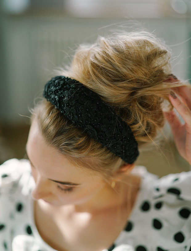 Gumka do włosów, opaska na włosy i spinka do włósów - te dziewczyny miały niebanalny pomysł na biznes! Poznajcie SCRUNCHIE