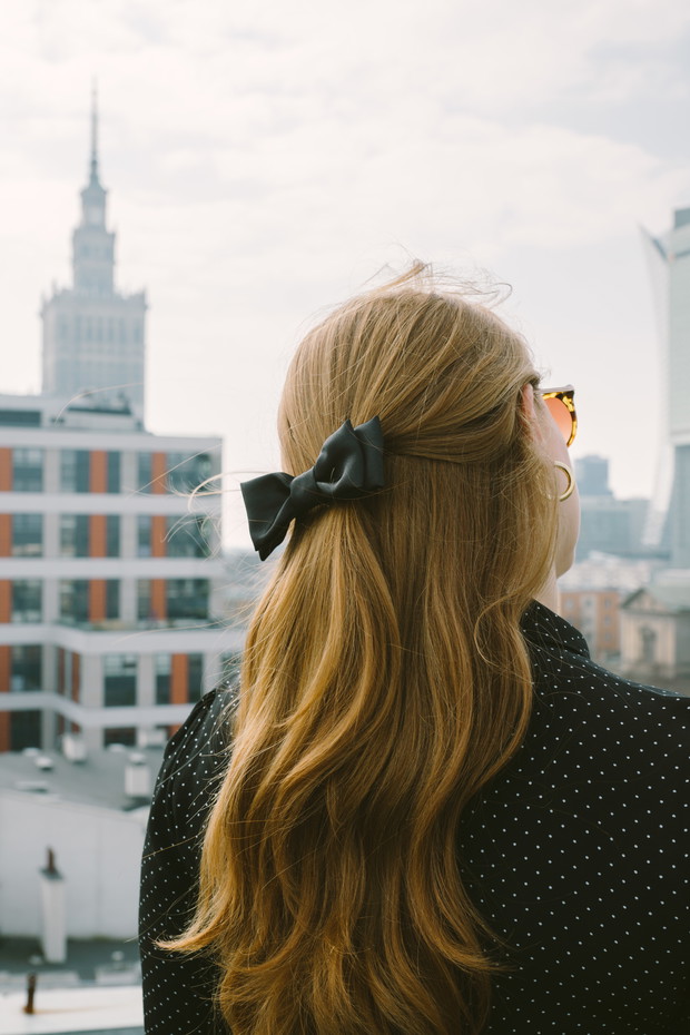 Gumka do włosów, opaska na włosy i spinka do włósów - te dziewczyny miały niebanalny pomysł na biznes! Poznajcie SCRUNCHIE