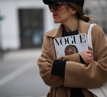 Wełna na płaszcz, marynarkę czy spodnie - szlachetna i naturalna tkanina, która nigdy nie wychodzi z mody