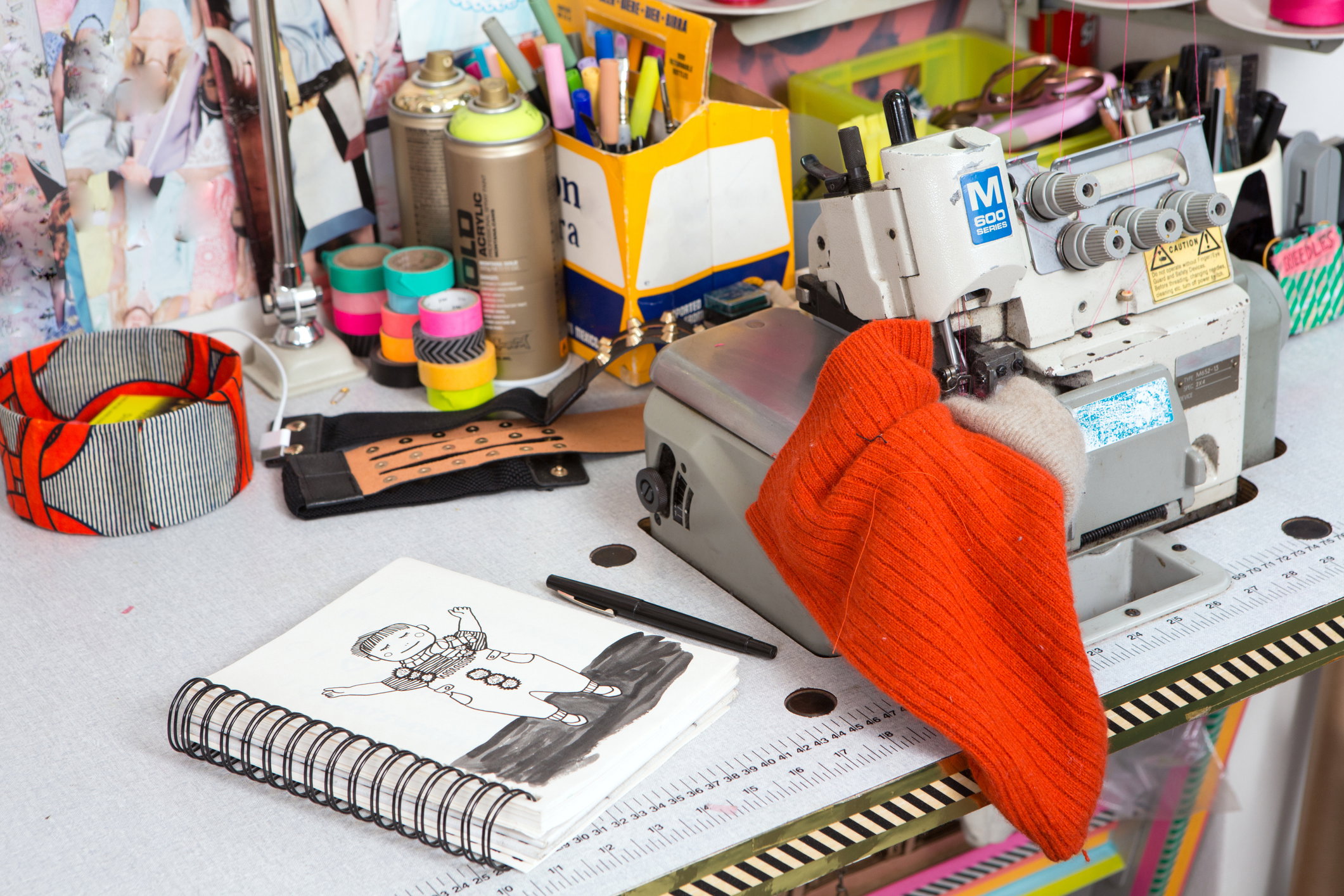 Maszyna owerlok - co to jest i do czego jest potrzebna?