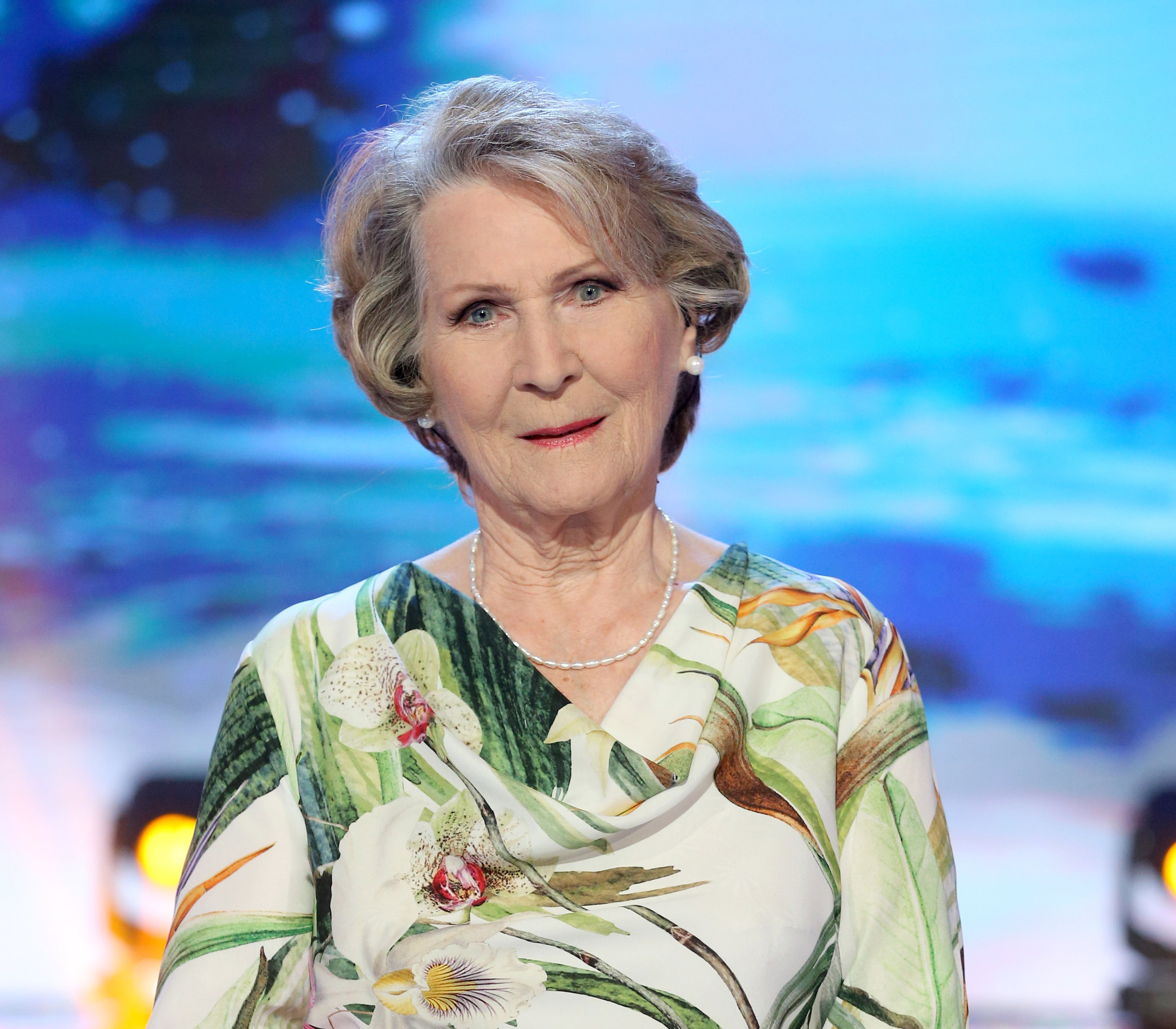 Irena Santor po 70-latach występów na scenie żegna się z estradą. "Za dużo pracowałam i miałam konkretny powód, by pożegnać się z estradą"