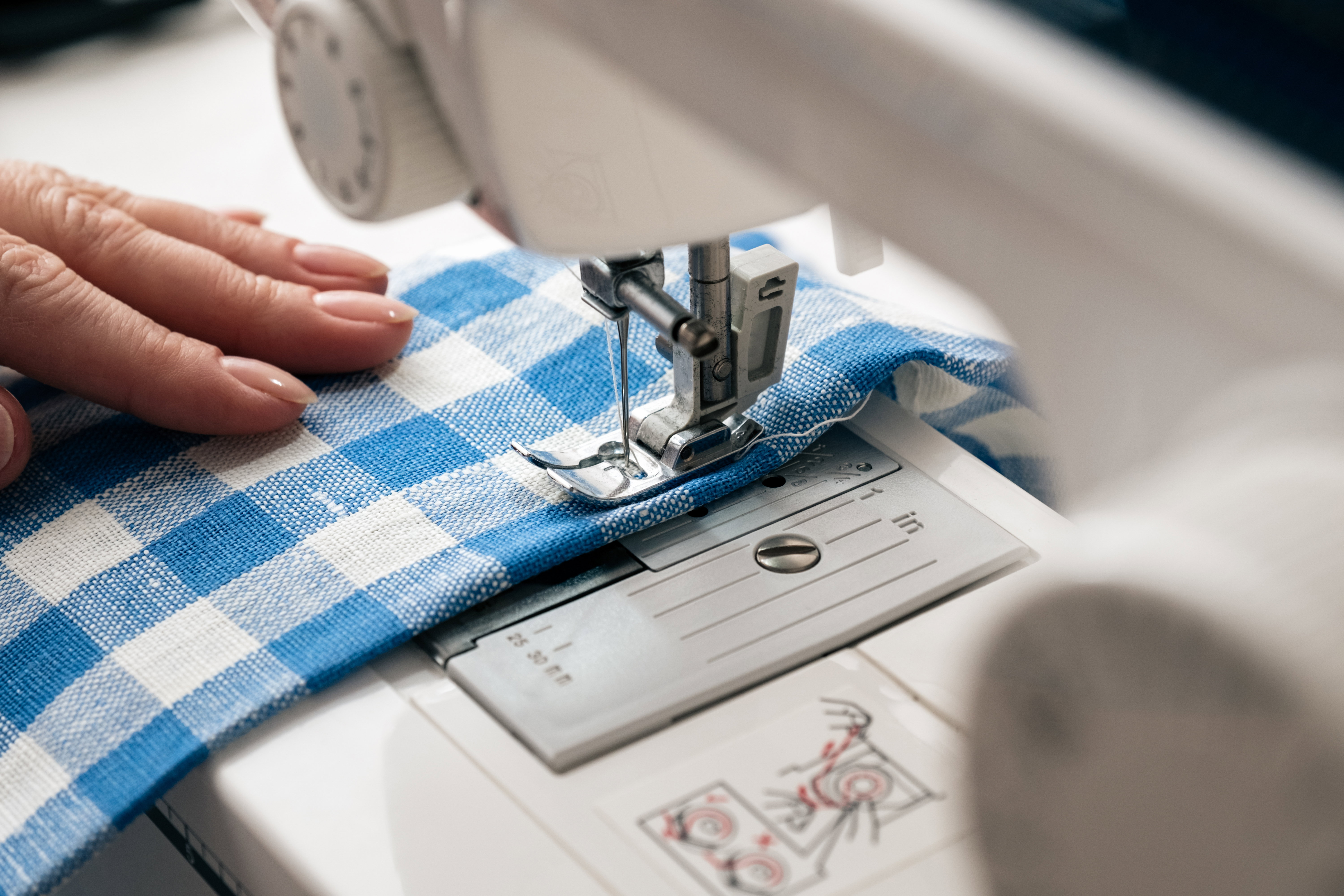 Jak szyć różne rodzaje materiałów?