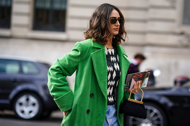 Moda na sztruks powraca! Zobacz, jak noszą go stylistki, dziennikarki modowe i gwiazdy Instagrama!