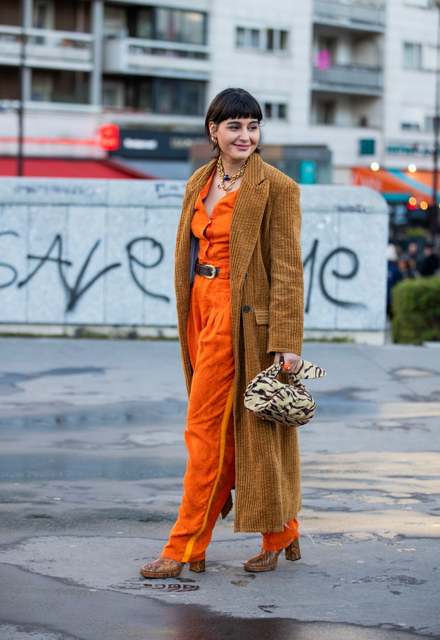 Moda na sztruks powraca! Zobacz, jak noszą go stylistki, dziennikarki modowe i gwiazdy Instagrama!